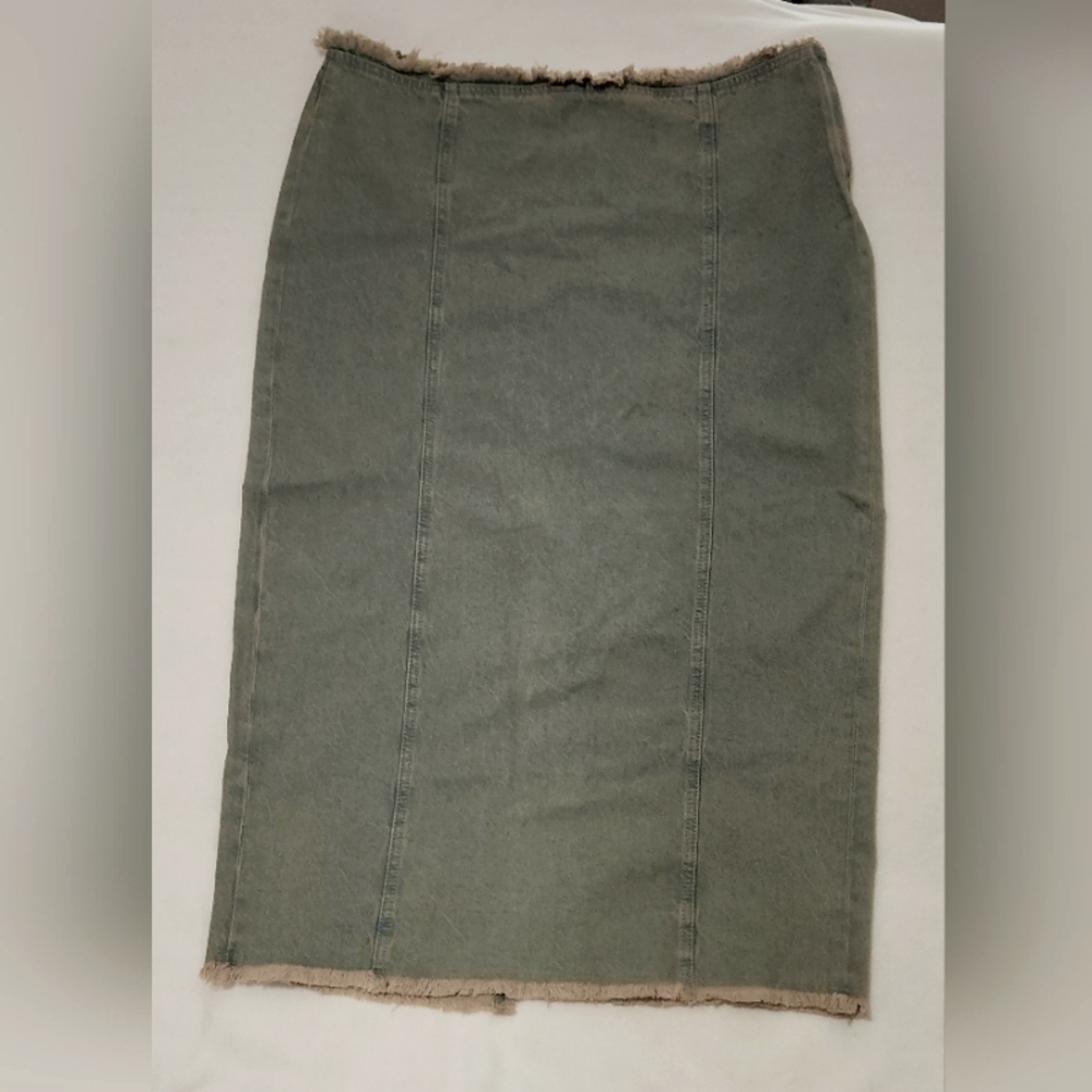 Raw Edge Denim Pencil Skirt DIVIDED Size 16 New With Tags
